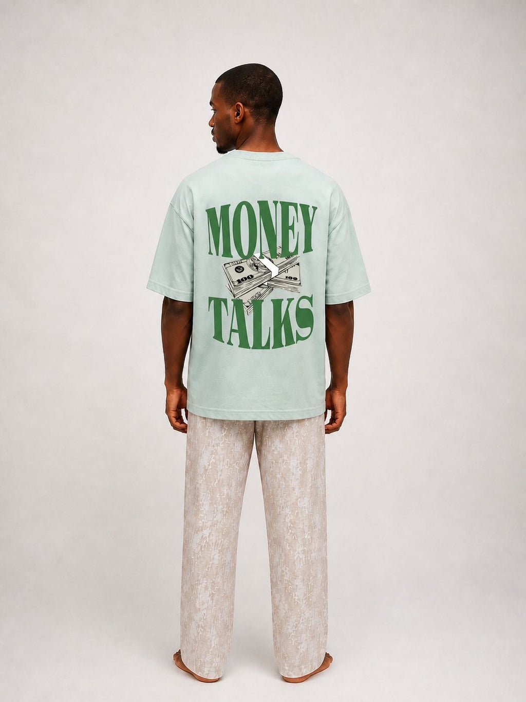 OVERSIZED GRAPHIC T- SHIRT