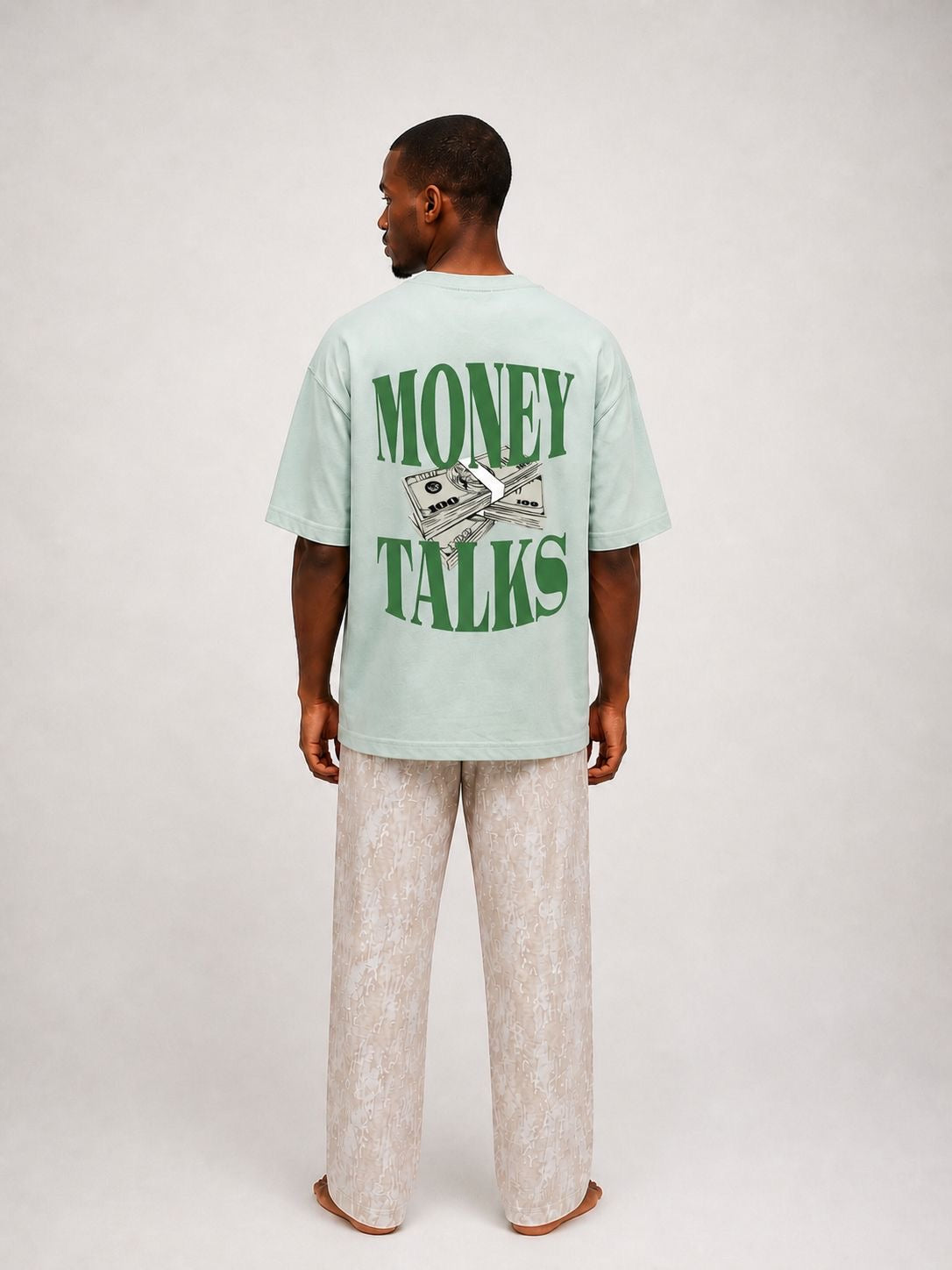 OVERSIZED GRAPHIC T- SHIRT